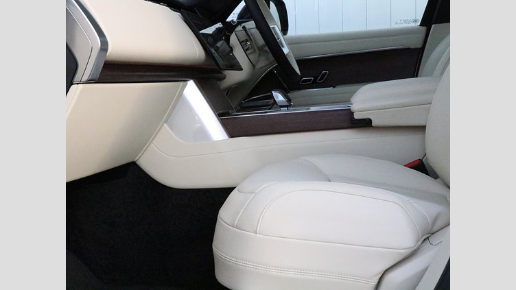 2024 認定中古車 Land Rover Range Rover フジホワイト D350 AWD MHEV（AT） スタンダードホイールベース HSE