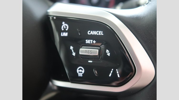 2019 認定中古車 Jaguar XE アイガーグレー D180 RWD AUTOMATIC 4 door Saloon S