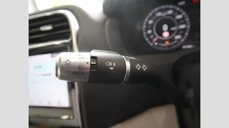 2019 認定中古車 Jaguar XE アイガーグレー D180 RWD AUTOMATIC 4 door Saloon S