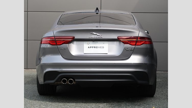 2019 認定中古車 Jaguar XE アイガーグレー D180 RWD AUTOMATIC 4 door Saloon S