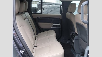 Defender 110 31