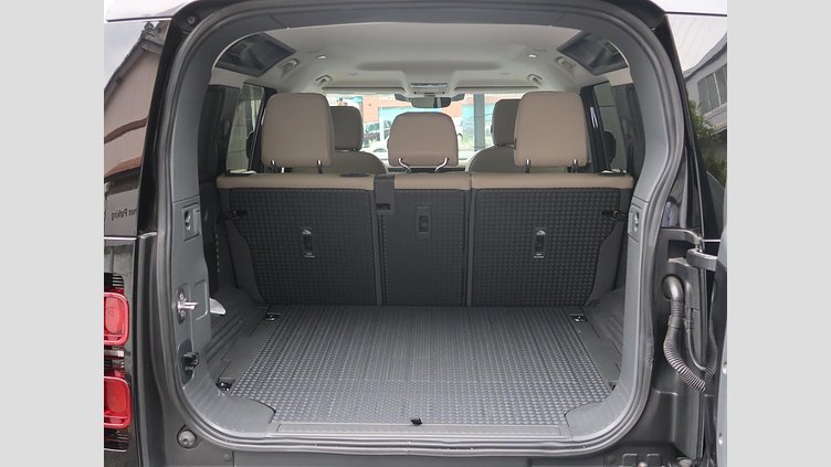 2023 認定中古車 Land Rover Defender 110 Carpathian Grey 2.0 litre i4P Petrol SE