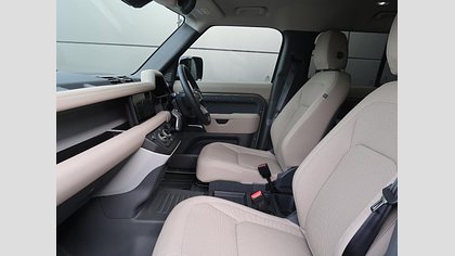 Defender 110 3