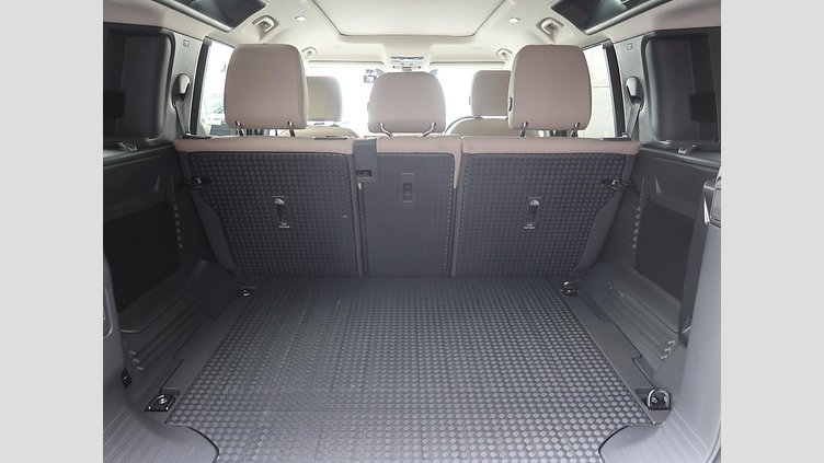 2023 認定中古車 Land Rover Defender 110 Pangea Green 3.0 litre i6D​ S