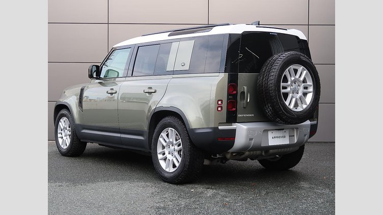 2023 認定中古車 Land Rover Defender 110 Pangea Green 3.0 litre i6D​ S