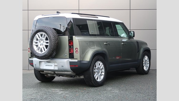 2023 認定中古車 Land Rover Defender 110 Pangea Green 3.0 litre i6D​ S