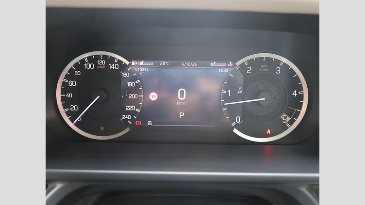2023 認定中古車 Land Rover Defender 110 Pangea Green 3.0 litre i6D​ S