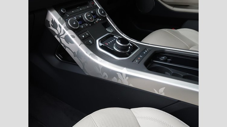 2017 認定中古車 Land Rover Range Rover Evoque Firenze Red 2.0 litre i4D Diesel HSE