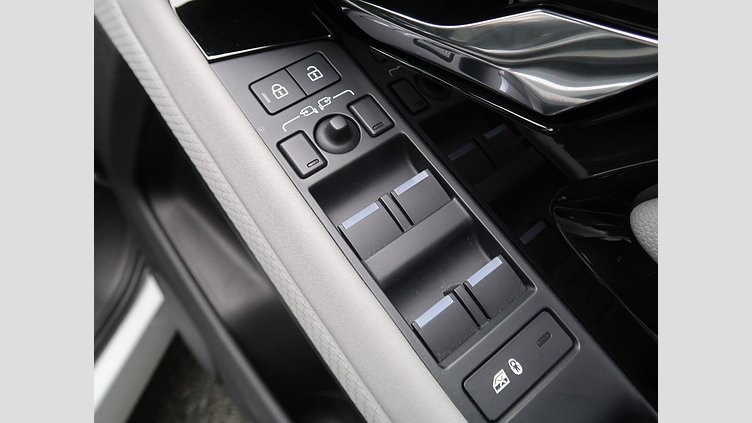 2023 認定中古車 Land Rover Range Rover Evoque フジホワイト D200 AWD（オートマチック）MHEV R-DYNAMIC S