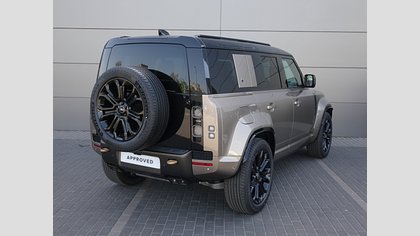 Defender 110 3