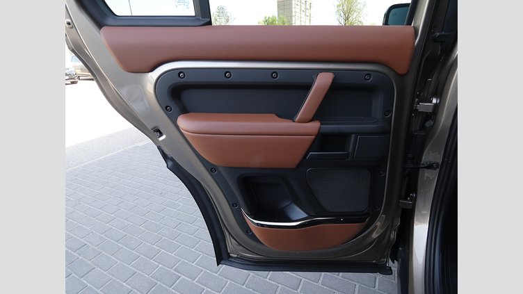 2025 Новий Land Rover Defender 110 Petra Copper Бензин P635 MHEV OCTA