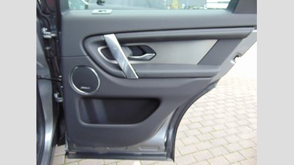 Discovery Sport 12