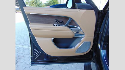 Range Rover 11