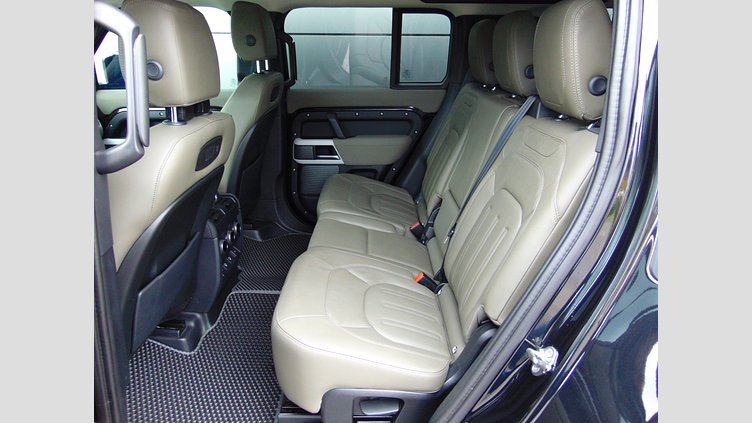 2021 Вживаний Land Rover Defender 110 Santorini Black 3.0 litre i6D​ SE