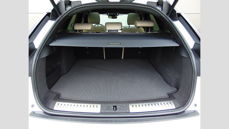 2020 Вживаний Land Rover Range Rover Velar Fuji White 2.0 litre i4D​ R-Dynamic S