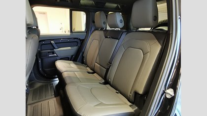 Defender 110 5