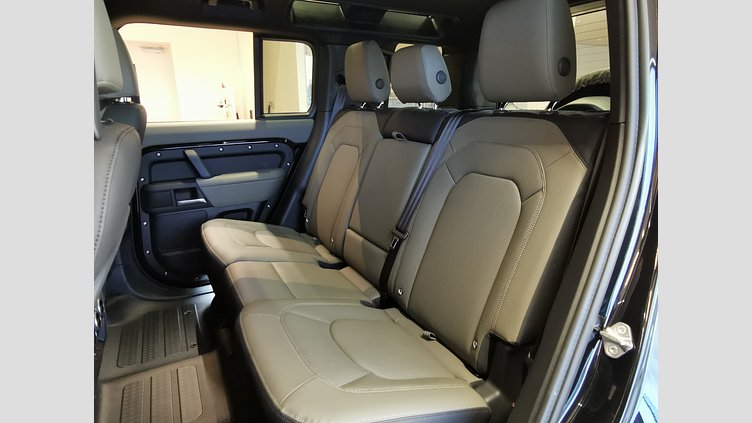 2024 認定中古車 Land Rover Defender 110 サントリーニブラック D350 ディーゼルマイルドハイブリッド X-Dynamic HSE