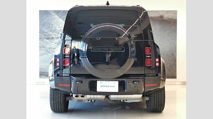 Defender 110 8
