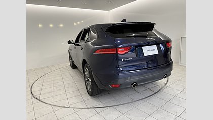 F-Pace 1