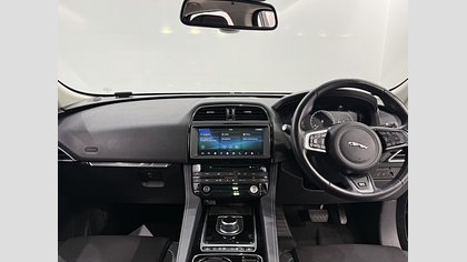 F-Pace 3