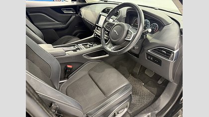 F-Pace 2