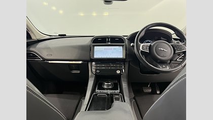 F-Pace 3