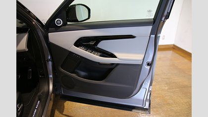 Range Rover Evoque 30