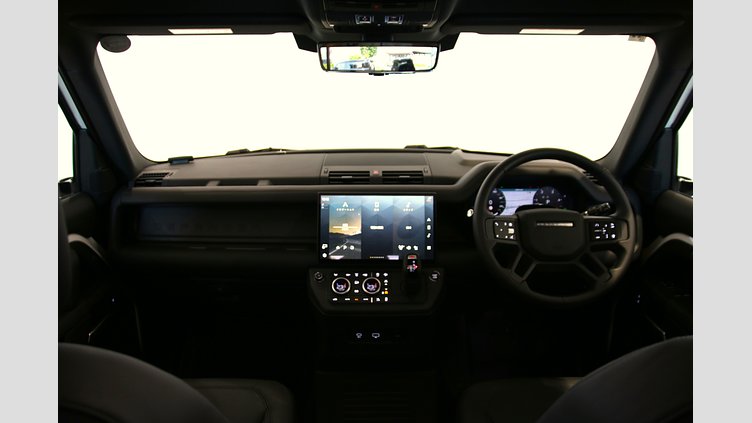 2025 認定中古車 Land Rover Defender 90 フジホワイト D350 ディーゼルマイルドハイブリッド X-Dynamic HSE