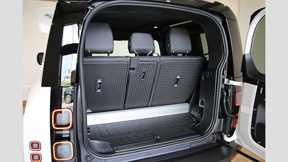 Defender 90 16