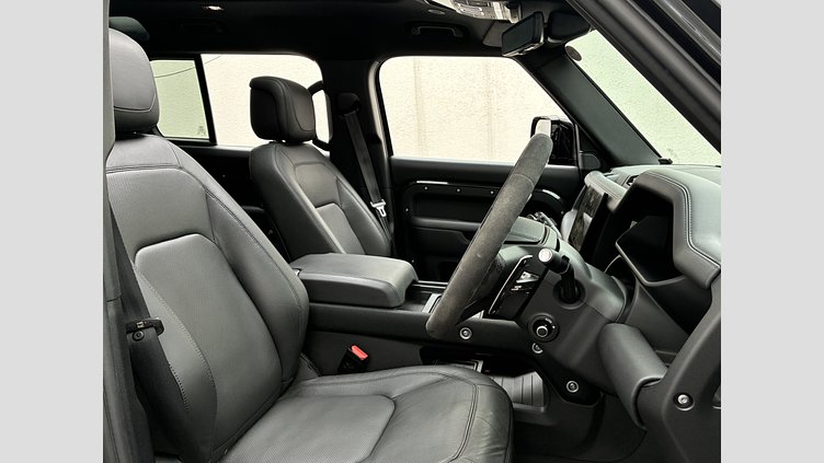 2024 認定中古車 Land Rover Defender 110 カルパチアングレイ P525 AWD (AT) V8 CARPATHIAN EDITION