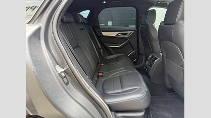 F-Pace 63