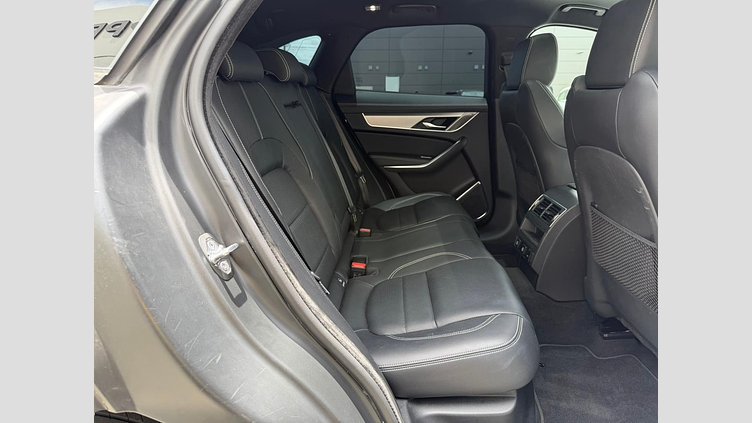 2021 認定中古車 Jaguar F-Pace ユーロンホワイト P250 AWD（オートマチック） R-DYNAMIC SE