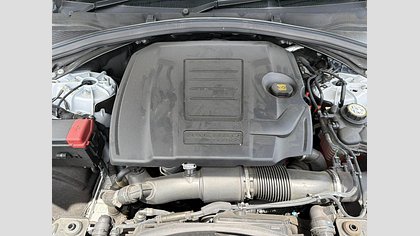 F-Pace 13