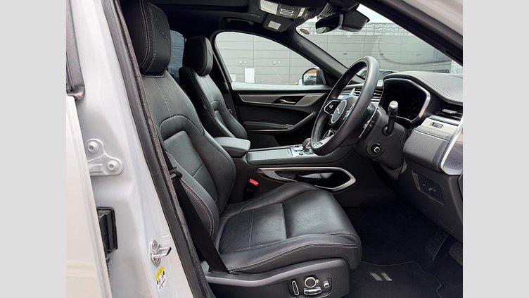 2021 認定中古車 Jaguar F-Pace ユーロンホワイト P250 AWD（オートマチック） R-DYNAMIC SE