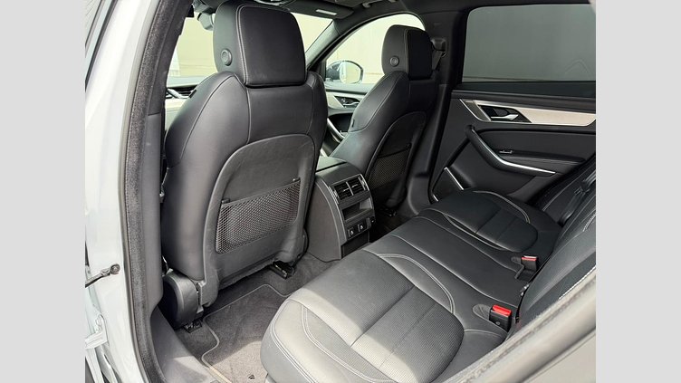 2021 認定中古車 Jaguar F-Pace ユーロンホワイト P250 AWD（オートマチック） R-DYNAMIC SE