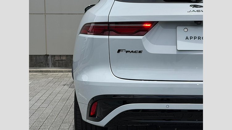 2021 認定中古車 Jaguar F-Pace ユーロンホワイト P250 AWD（オートマチック） R-DYNAMIC SE