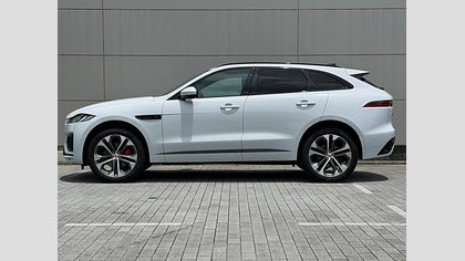 F-Pace 49