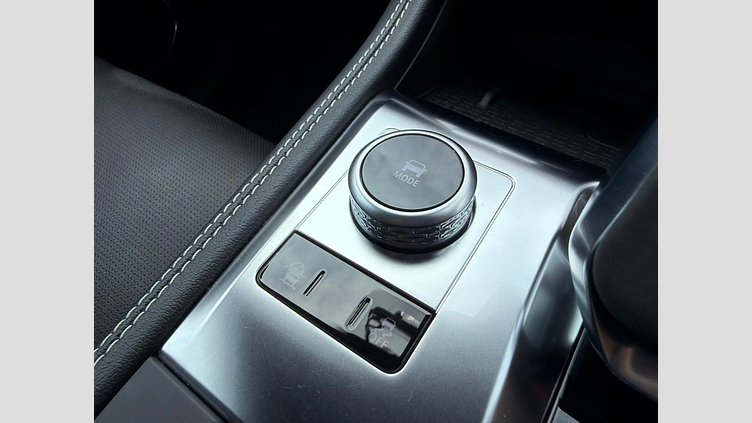 2021 認定中古車 Jaguar F-Pace ユーロンホワイト P250 AWD（オートマチック） R-DYNAMIC SE