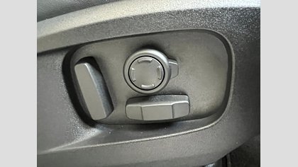 Defender 110 8