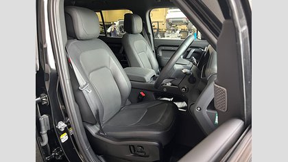 Defender 110 21