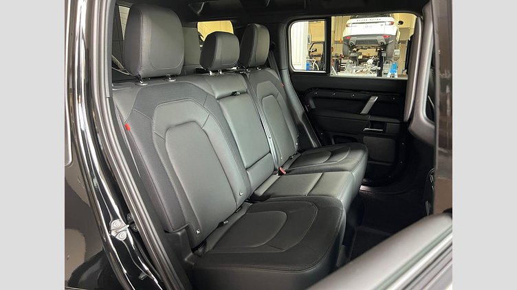2023 認定中古車 Land Rover Defender 110 サントリーニブラック D300 AWD（AT） X-DYNAMIC HSE