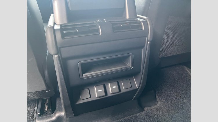 2023 認定中古車 Land Rover Defender 110 サントリーニブラック D300 AWD（AT） X-DYNAMIC HSE