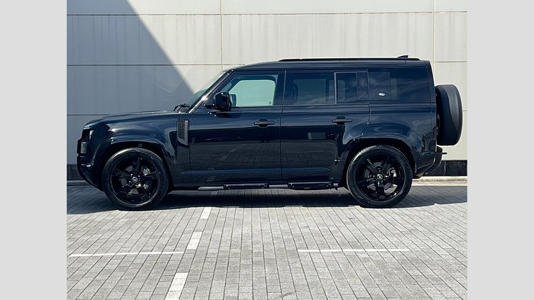 2023 認定中古車 Land Rover Defender 110 サントリーニブラック D300 AWD（AT） X-DYNAMIC HSE