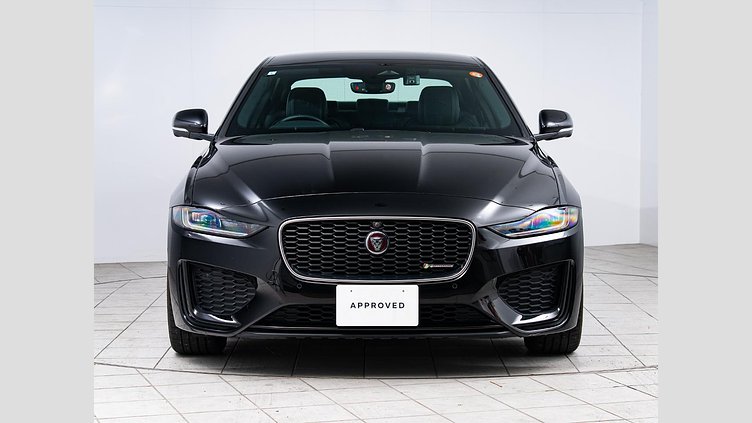 2021 認定中古車 Jaguar XE サントリーニブラック D200 AWD（オートマチック）MHEV 4 door Saloon R-DYNAMIC S