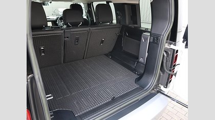 Defender 110 16