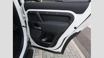 Defender 110 63