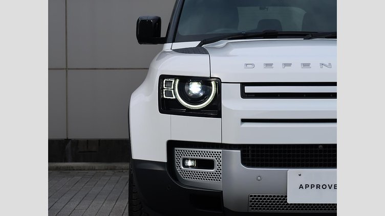 2022 認定中古車 Land Rover Defender 110 フジホワイト D300 AWD（AT） S