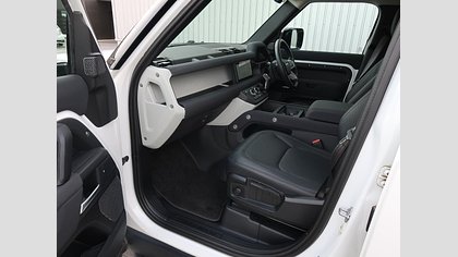 Defender 110 26