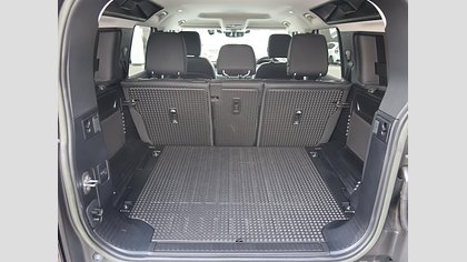 Defender 110 37