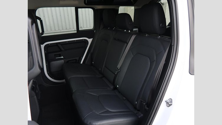 2022 認定中古車 Land Rover Defender 110 フジホワイト D300 AWD（AT） S